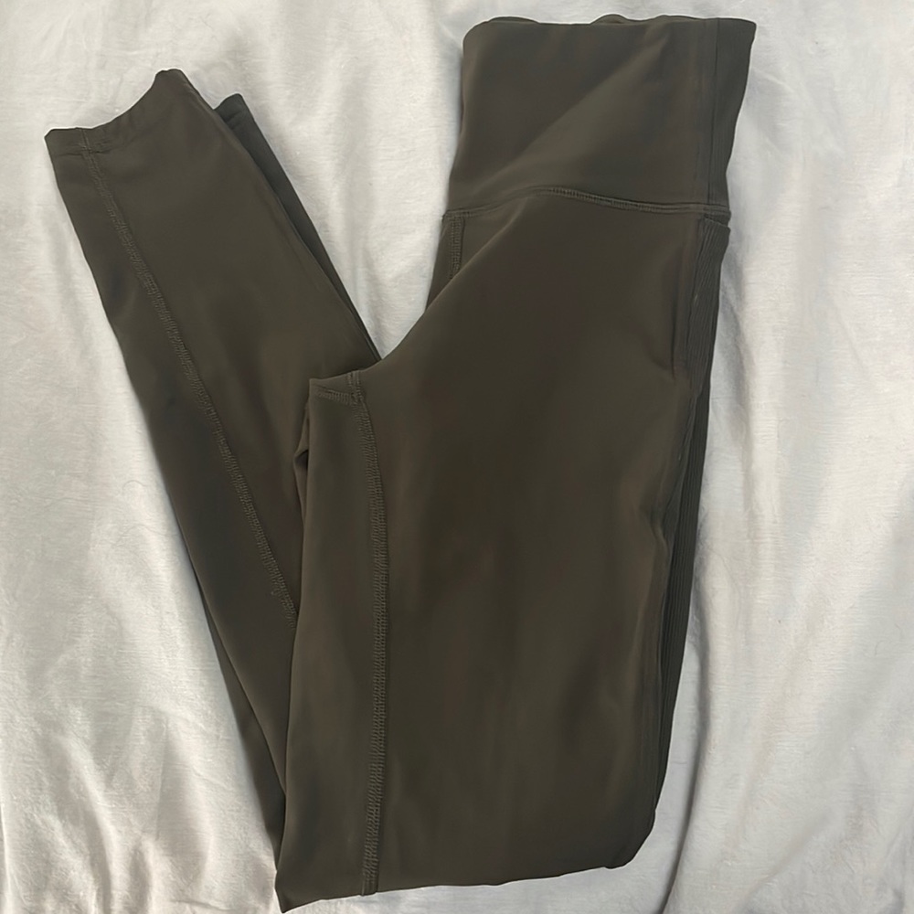 Lululemon leggings size 6